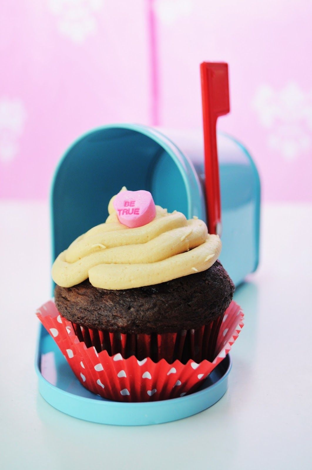 Free Valentine&#039;s Day Printables &amp; A Cupcake. - Pretty Real