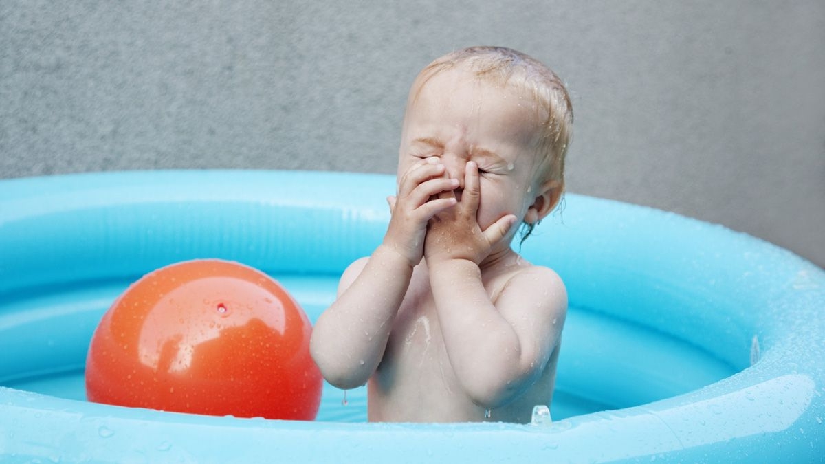 Make A Baby Tub In Your Shower With An Inflatable Pool