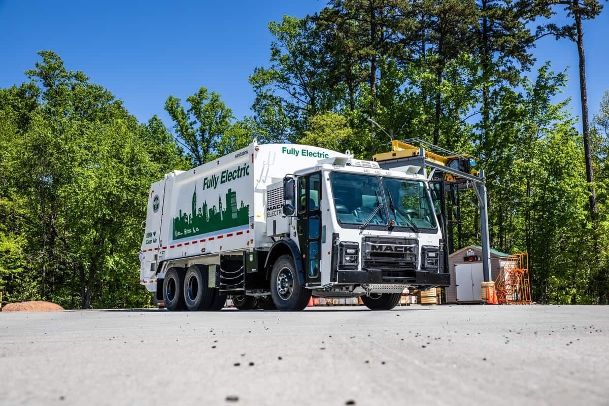 Mack Will Sell Electric Garbage Trucks In 2021 - Freightwaves