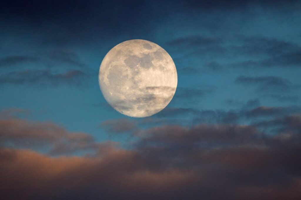 Full Moon Calendar 2022: When To See The Next Full Moon